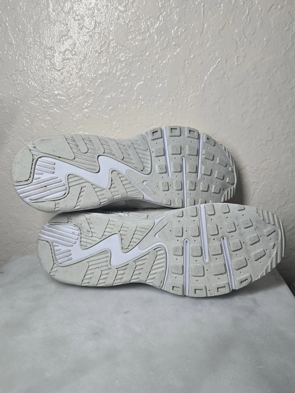 Nike Air Max Excee Womens Sneakers in Tan/Beige White Size 10